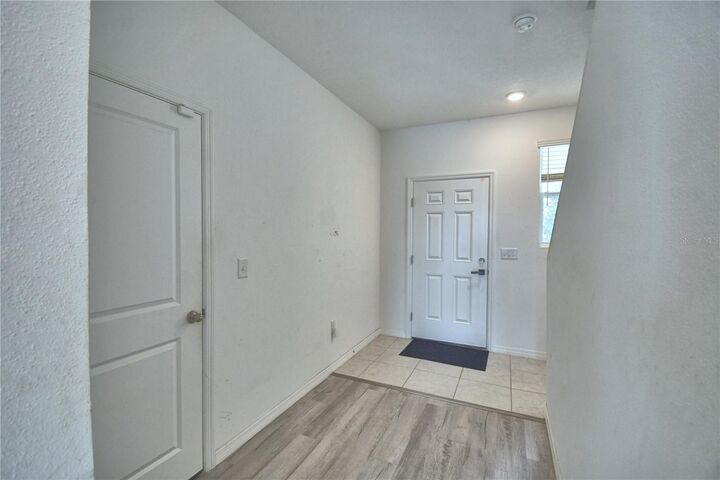 Property Photo:  537 Madison Drive  FL 33837 