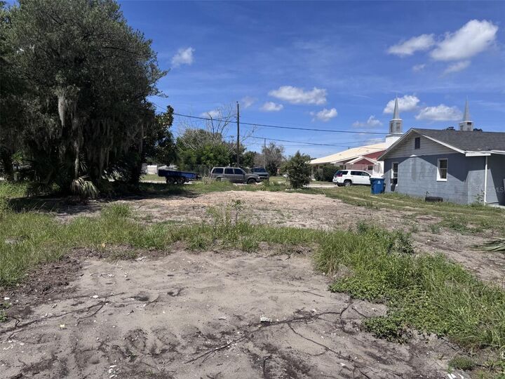 Property Photo:  232 C Street  FL 33853 