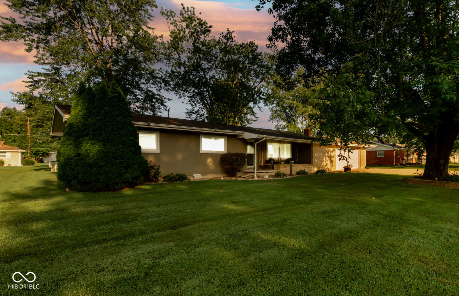 Property Photo: 164 S East IN 47229