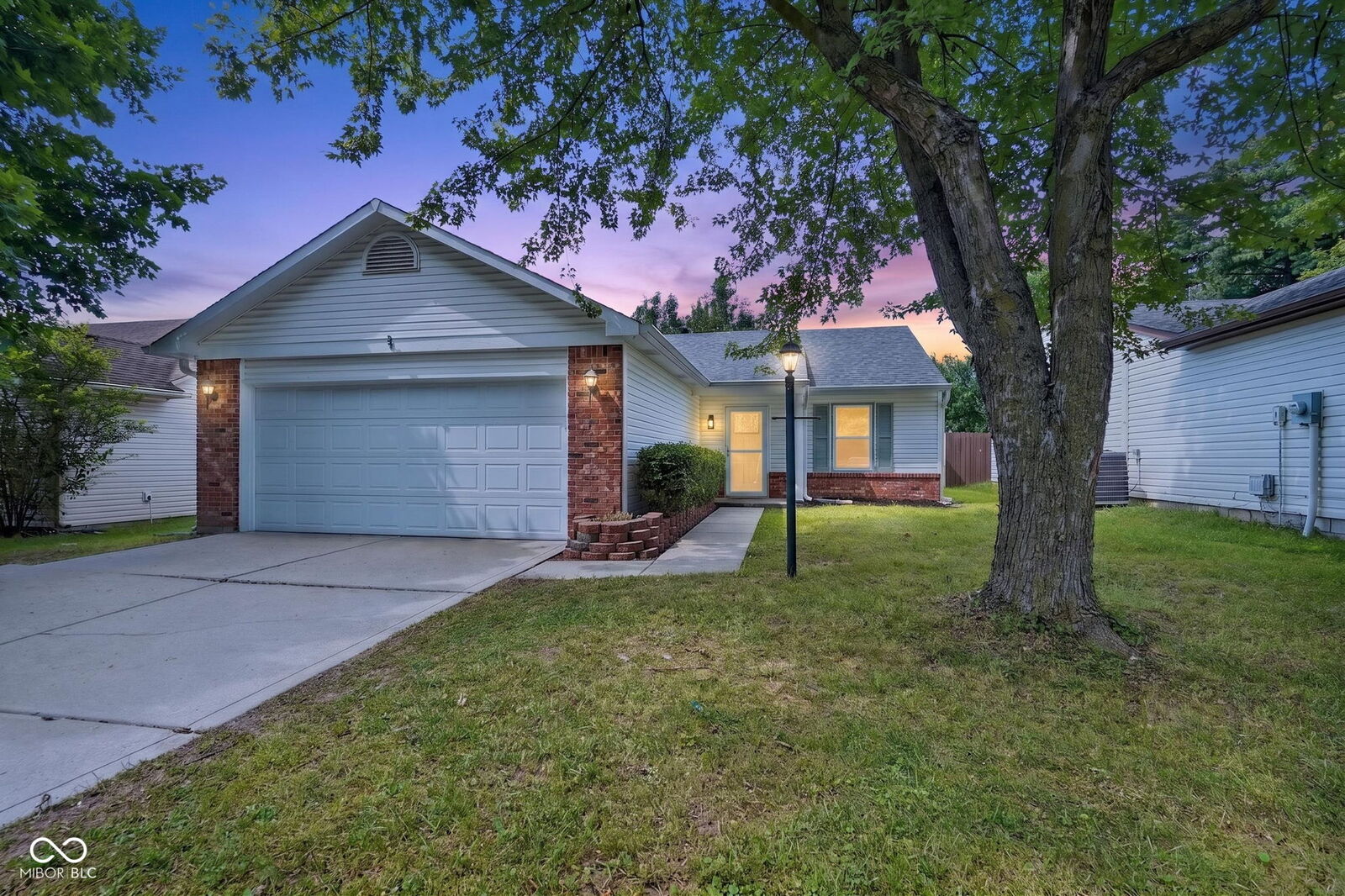 Property Photo: 3026 S Temple Avenue IN 46237