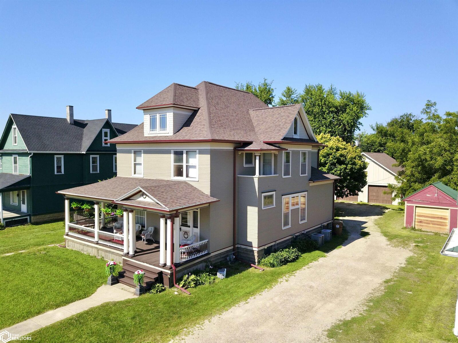 Property Photo: 1137 West Street IA 50112