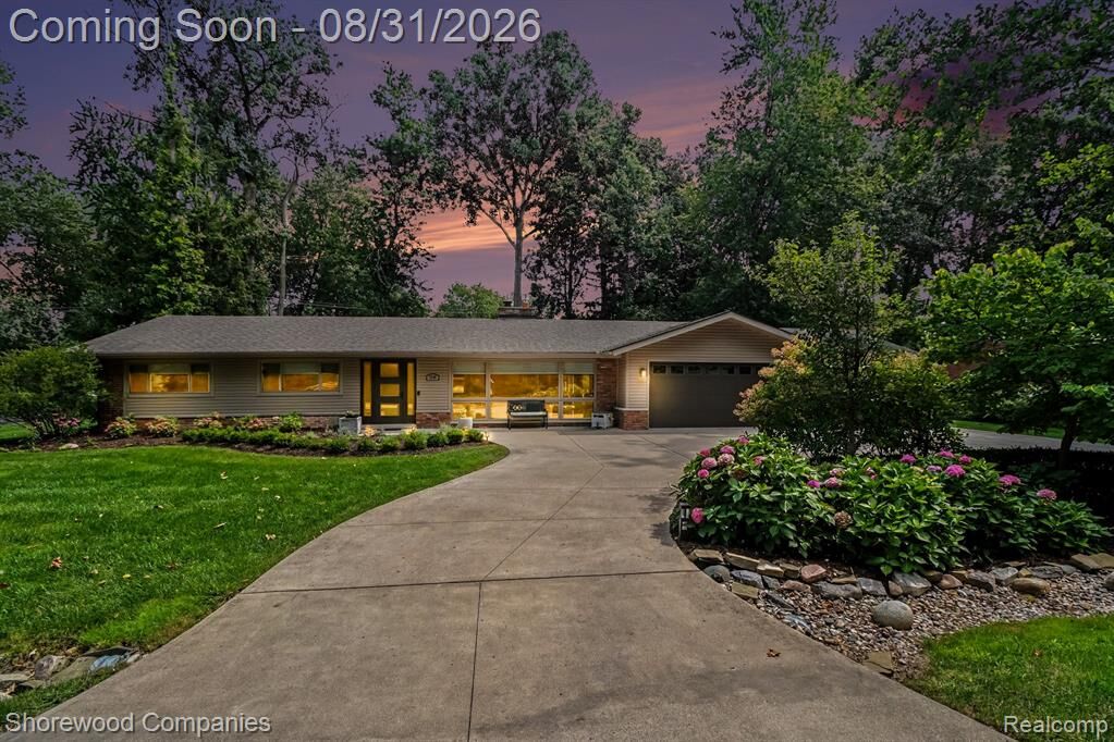 Property Photo: 3144 Upton Drive MI 48084 1249