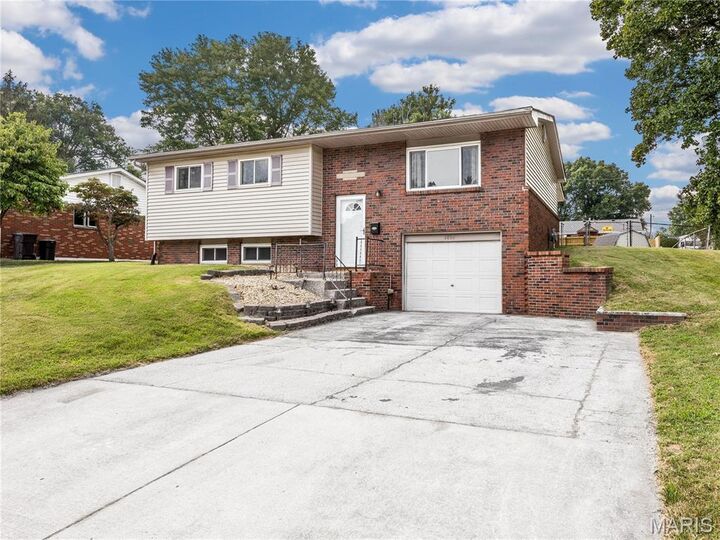 Property Photo:  4810 Snow White Terrace  IL 62002 