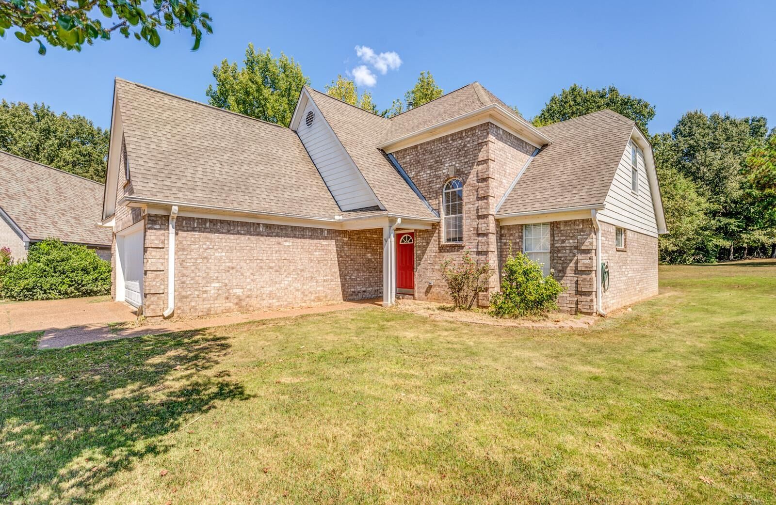 Property Photo:  40 Hannah Cv  TN 38068 