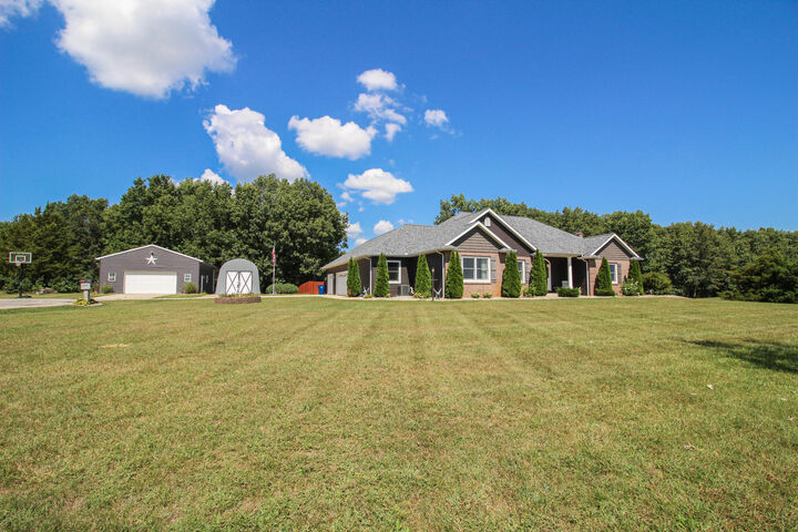 Property Photo:  17700 Brad Lane  MI 49093 