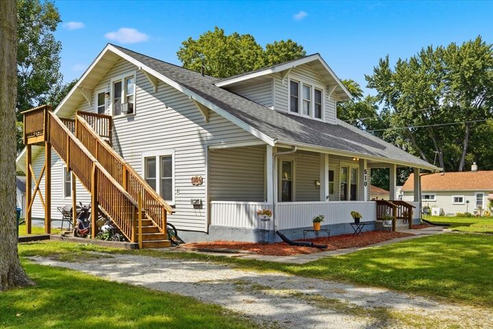 Property Photo:  510 11th Avenue  IL 61071 