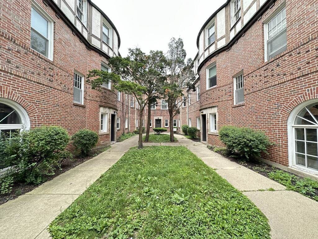 Property Photo:  918 Green Bay Road 2F  IL 60093 