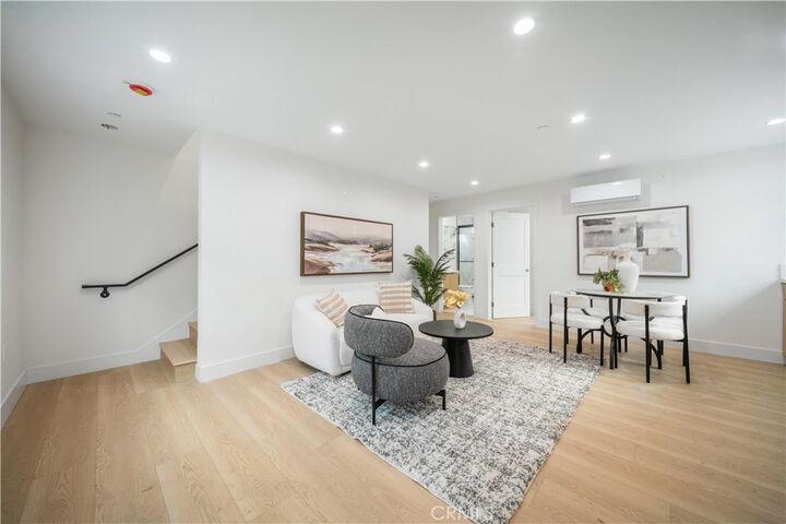 Property Photo:  19920 Kittridge Street  CA 91306 