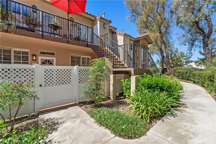 Property Photo: 9 Silktassel CA 92688