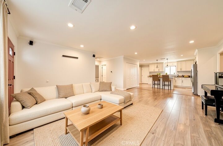 Property Photo: 122 E El Norte CA 91016
