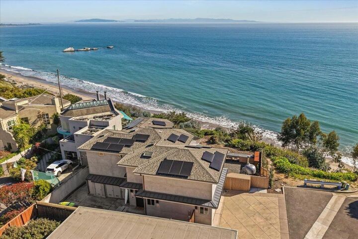 Property Photo:  102 Long Leaf Lane  CA 95003 