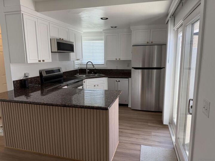 Property Photo: 318 Riverview Way CA 92057