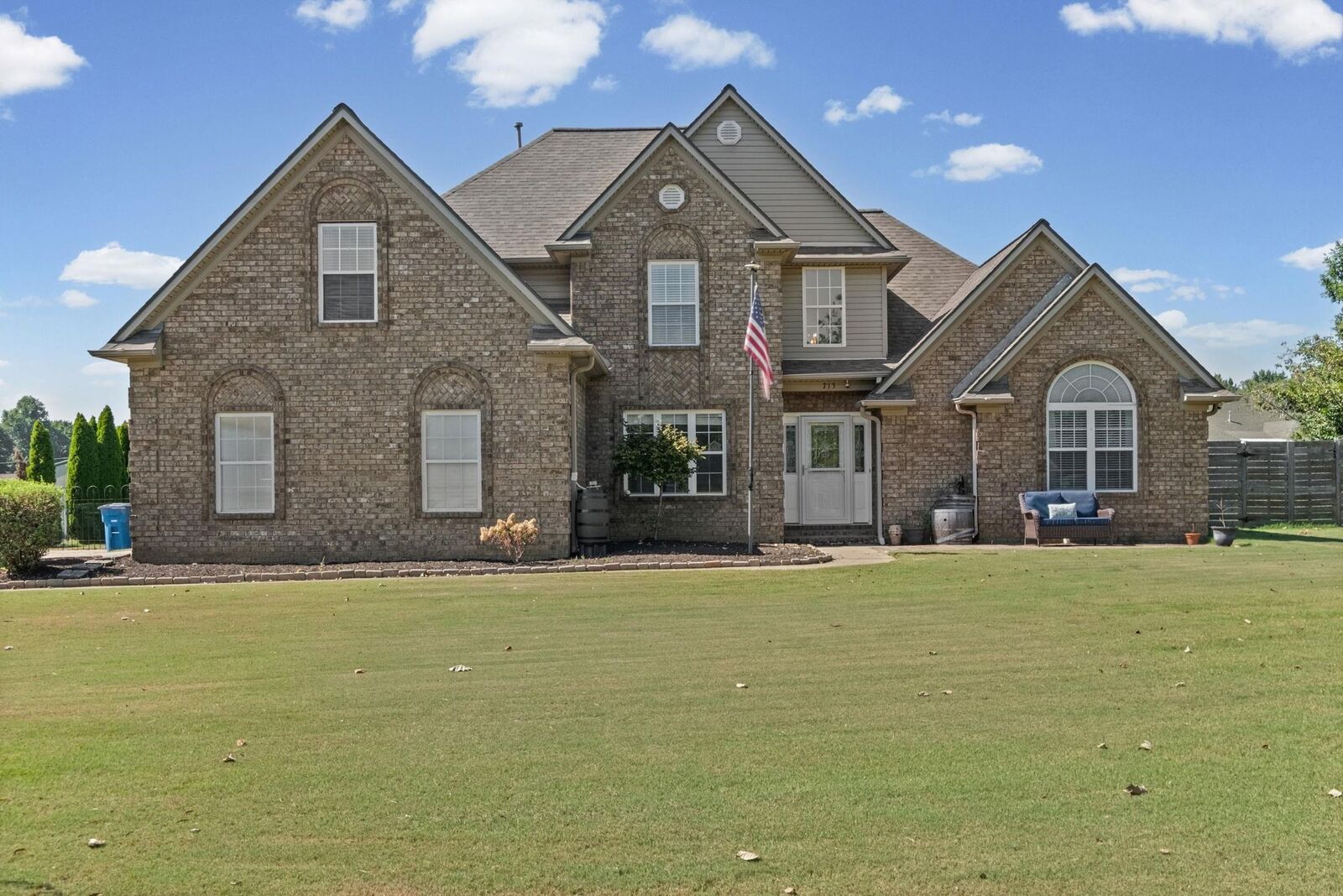 Property Photo: 713 Elizabeth Dr TN 38004