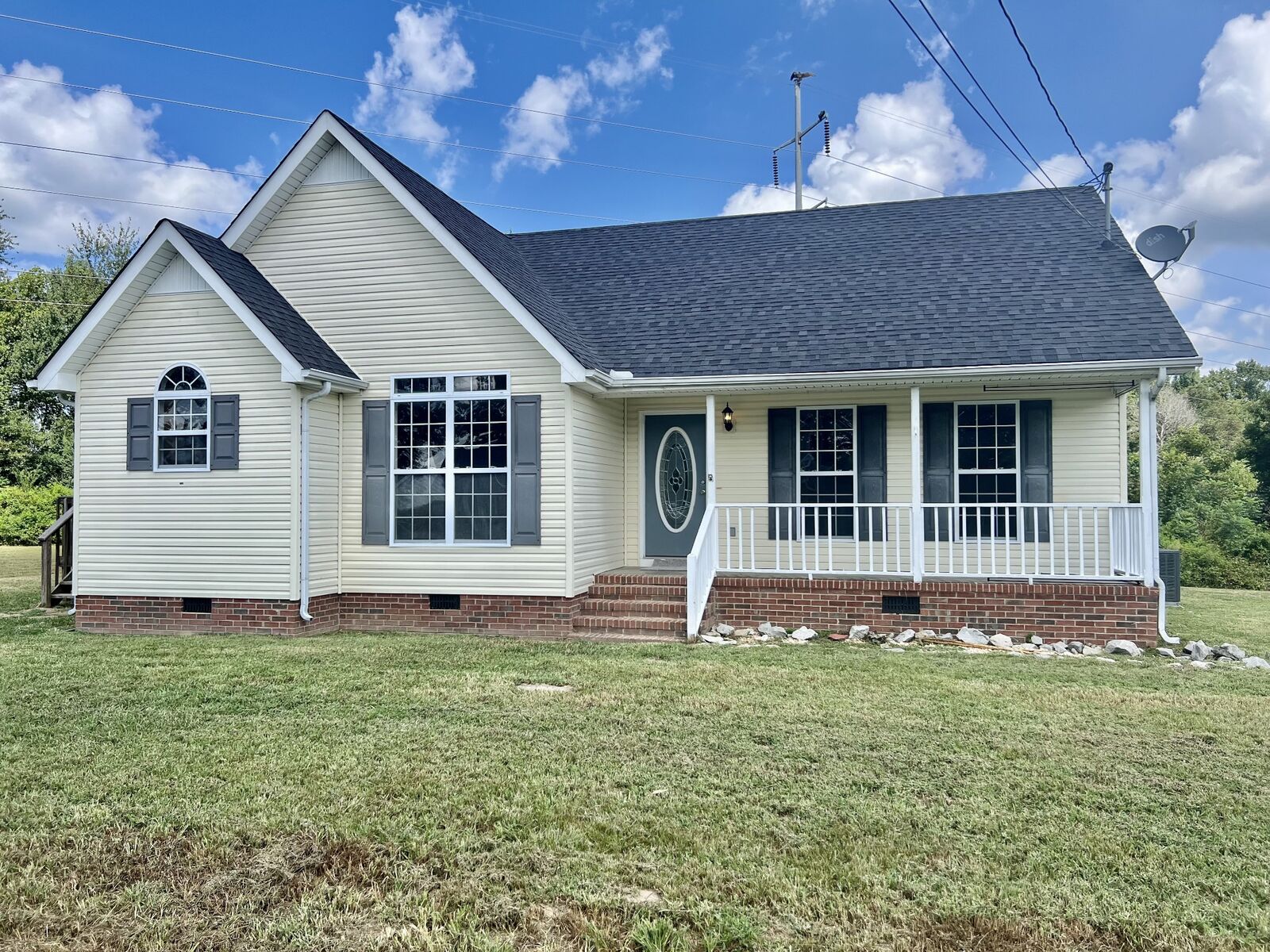 Property Photo: 33 Long Meadow Dr TN 37334