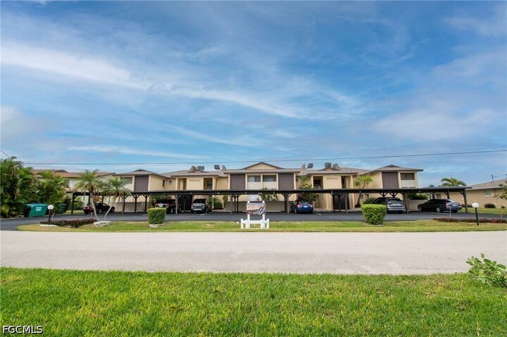 Property Photo:  3612 SE 12th Avenue 1  FL 33904 
