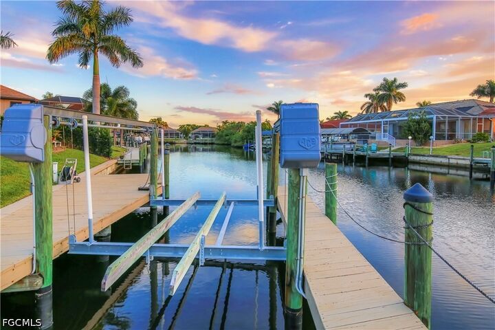 Property Photo: 4315 SW 22nd Court FL 33914