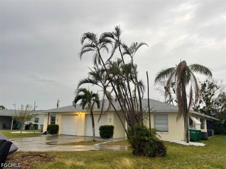 Property Photo:  335 Tarpon Drive A  FL 33904 