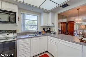 Property Photo: 5 Highpoint FL 34103