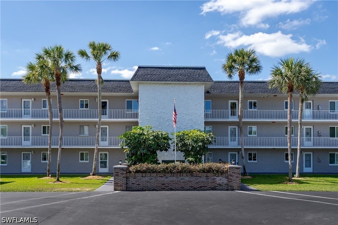 Property Photo:  5515 Rattlesnake Hammock Road 205  FL 34113 