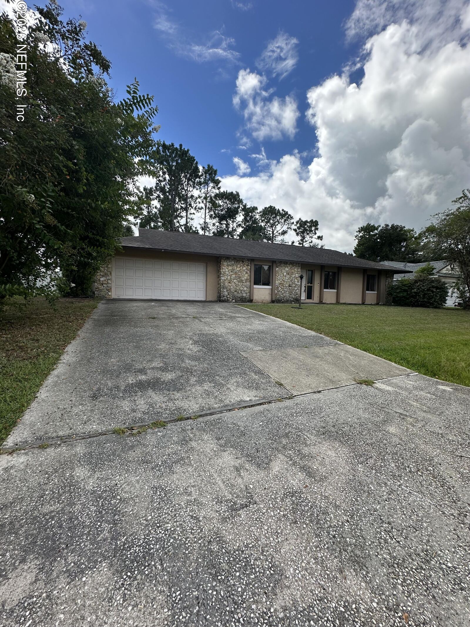 Property Photo:  3 Woodfalon Place  FL 32164 