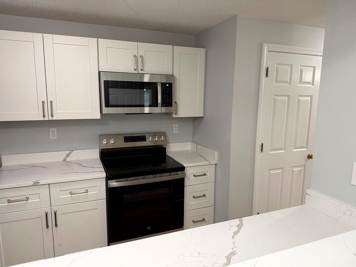 Property Photo: 2 Mayfair Lane NH 03063