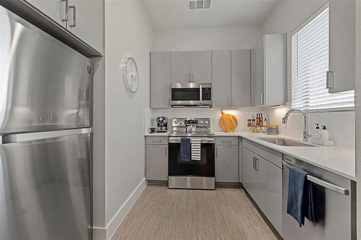 Property Photo: 3935 Bungalow TX 75071