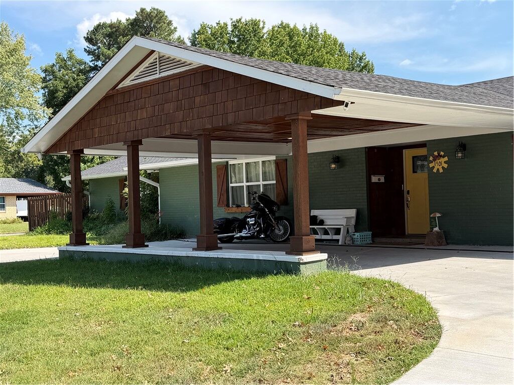 Property Photo: 1901 Theodore Drive AR 72762