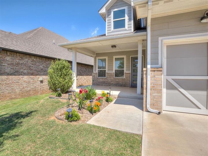 Property Photo: 2040 Asaro Way OK 73034