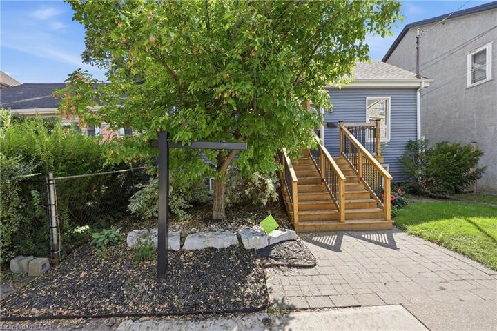 Property Photo:  128 Robert Street  ON L8L 2P6 