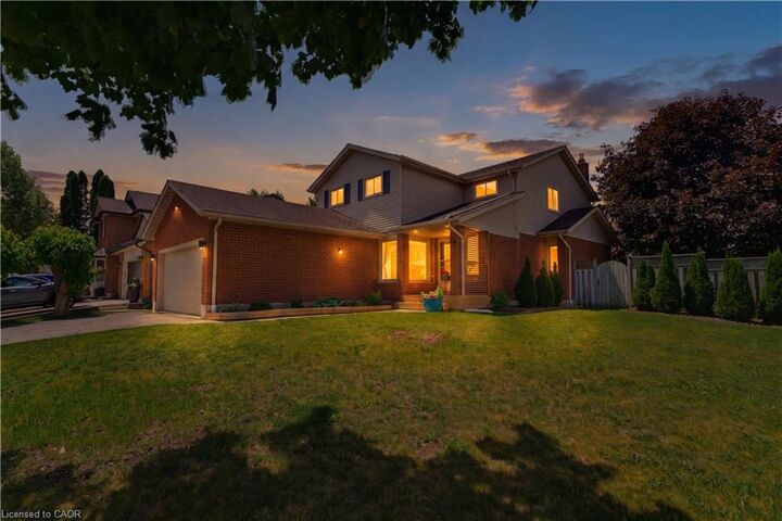 Property Photo:  3 Alona Avenue  ON N3C 3Y5 