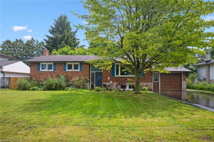 Property Photo:  54 Schweitzer Street B  ON N2K 1B4 