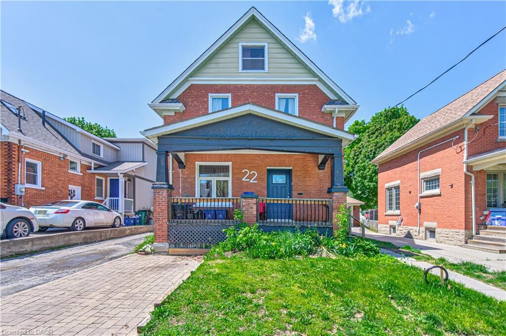 Property Photo:  22 Herlan Avenue  ON N2G 4K3 