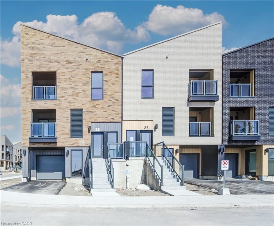 Property Photo:  25 Urbane Boulevard  ON N2E 0H8 