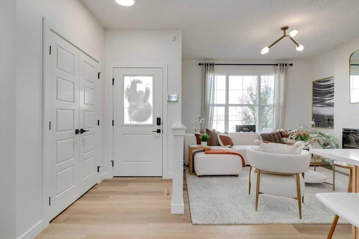 Property Photo:  31 Lewiston Park NE  AB T3P 3A9 