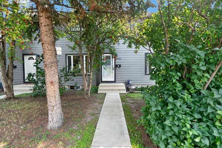 Property Photo:  10046 79 Avenue  AB T8V 4E8 
