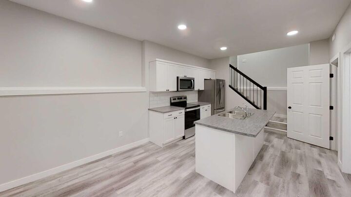Property Photo:  10526 131 Avenue A  AB T8V 6V2 