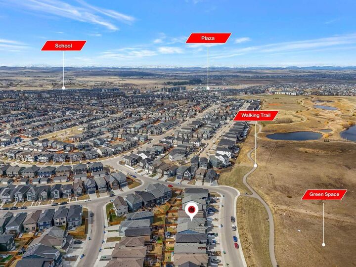 Property Photo:  341 Walcrest View SE  AB T2X 4V9 