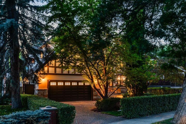 Property Photo: 2703 Carleton Street SW AB T2T 3L1