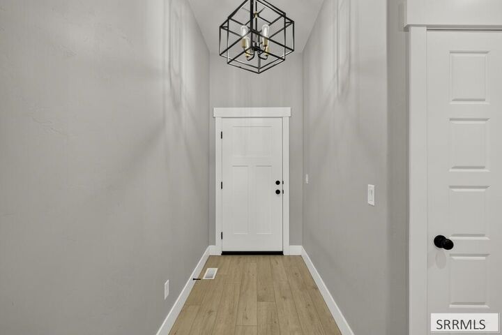 Property Photo:  4310 Ola Vista Ave  ID 83401 