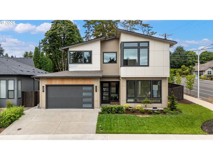 Property Photo:  10718 SE 13th Cir  WA 98664 