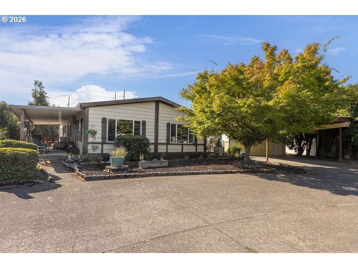 Property Photo: 1602 NE Riverside Dr 37 OR 97128