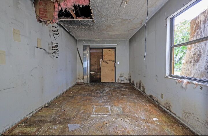 Property Photo:  15801 W Wind Circle  FL 33326 