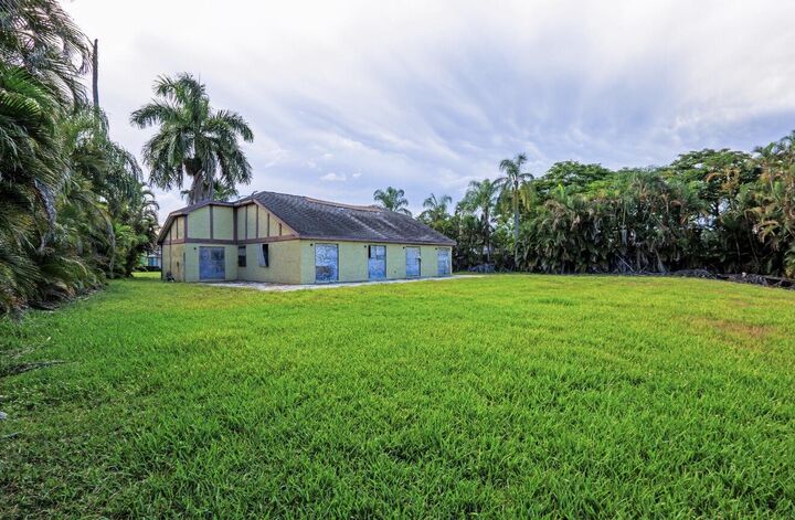 Property Photo: 15801 W Wind Circle FL 33326