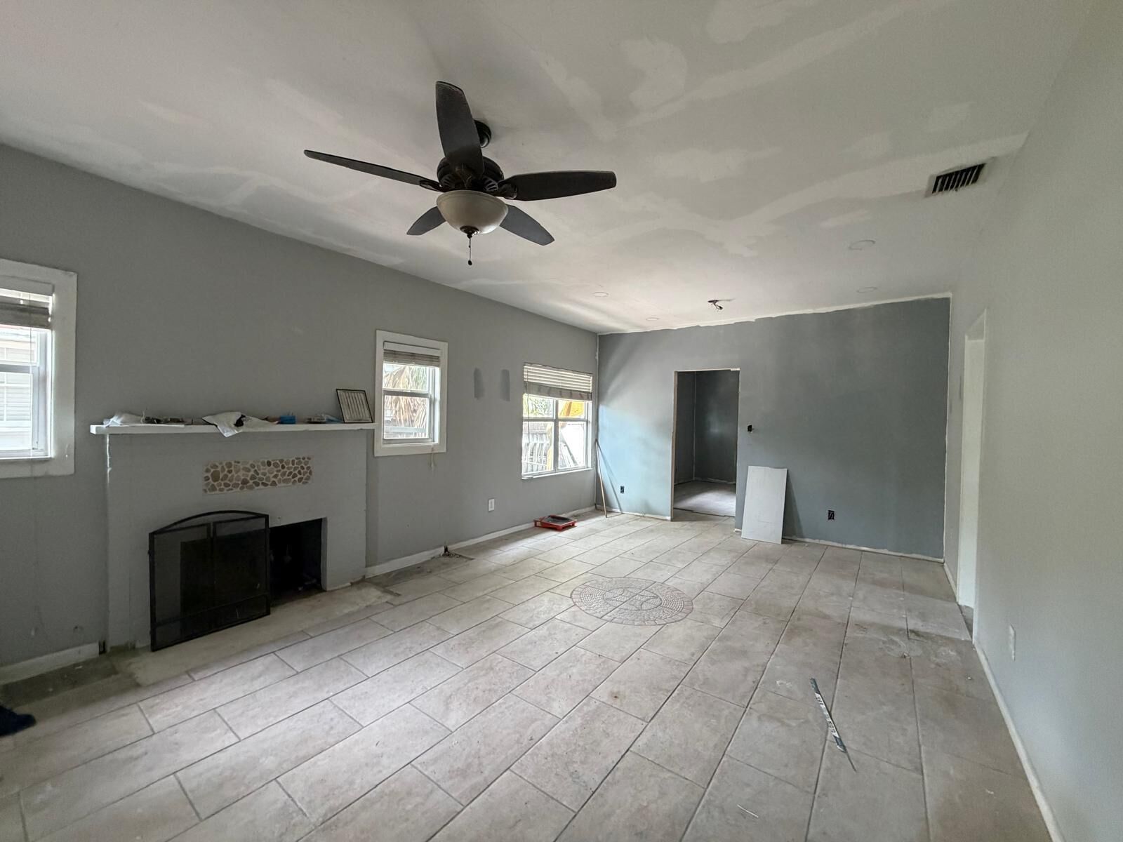 Property Photo: 631 37th Street 631 FL 33407