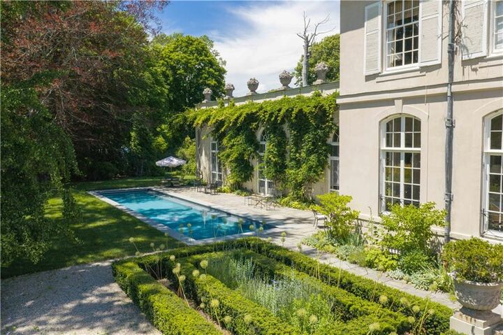 Property Photo:  115 Narragansett Avenue  RI 02840 