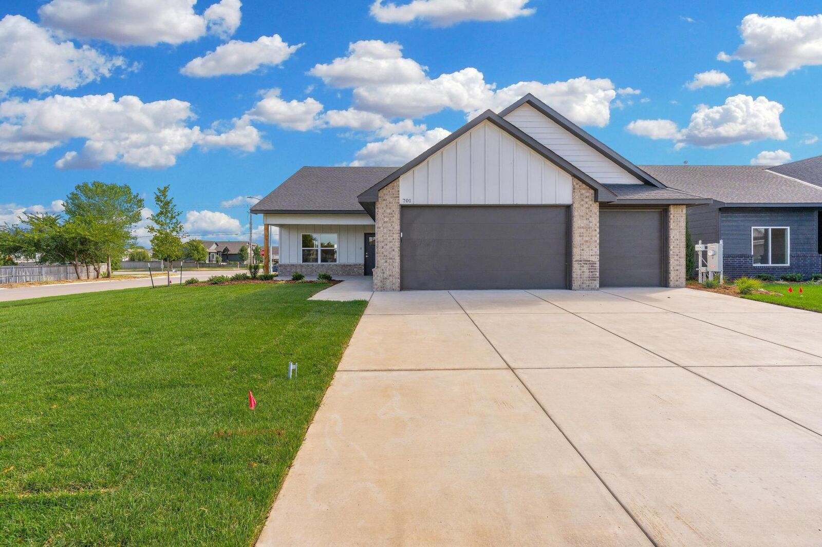Property Photo:  701 N Wheatland Ct  KS 67235 