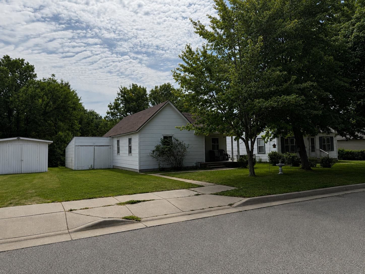 Property Photo: 224 N Residence St KS 67042