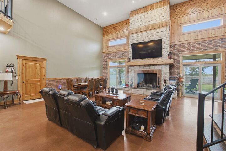 Property Photo: 8803 W Blackwood Ln KS 67101
