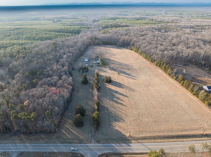 Property Photo:  25805 N James Madison Hwy  VA 23123 