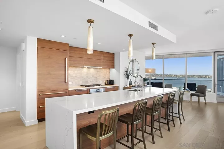 Property Photo:  888 W E Street 1801  CA 92101 